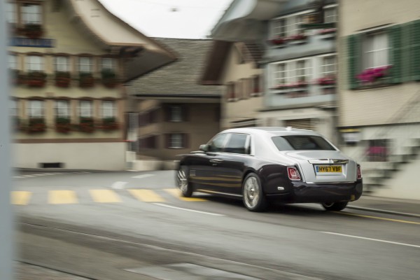 uskoro-stuze-elektricni-rolls-royce-phantom-