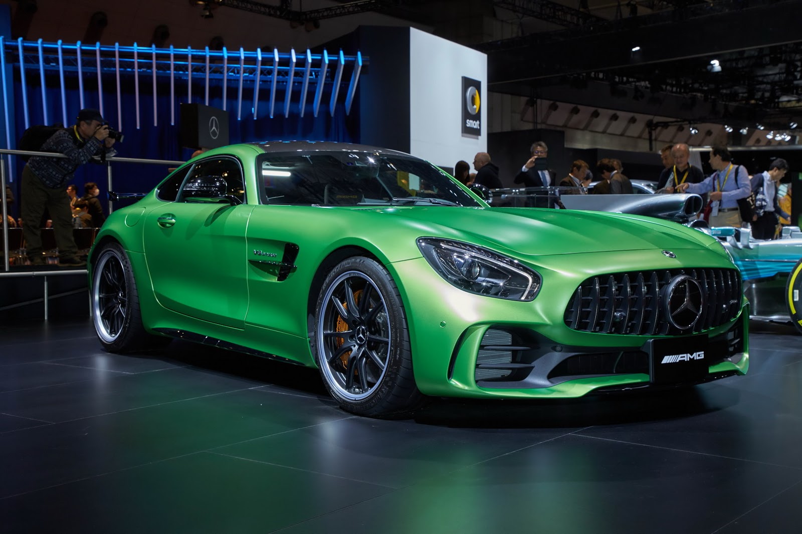 mercedes-amg-project-one-izludjuje-tokijsku-publiku