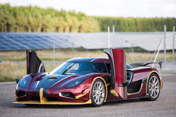 koenigsegg-agera-rs-obara-rekord-bugatti-chiron-modela