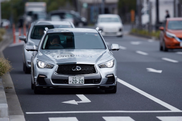 nissan-na-tokijskim-ulicama-sa-autonomnim-infiniti-q50-modelom-