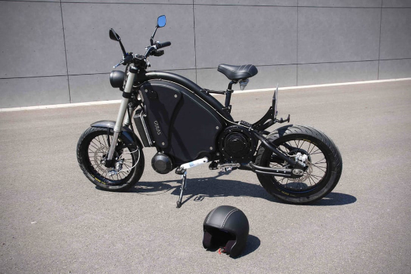 gulas-pi1-novi-elektricni-motocikl-koji-se-napaja-preko-pedala