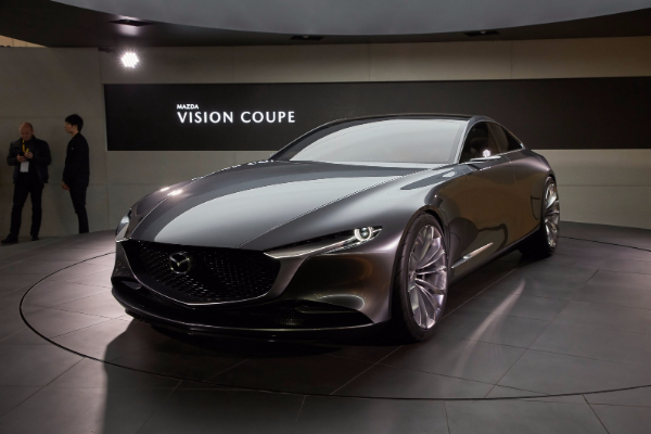 mazda-vision-izgleda-kao-pravi-superautomobil-sa-cetvoro-vrata