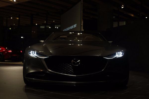 mazda-vision-izgleda-kao-pravi-superautomobil-sa-cetvoro-vrata