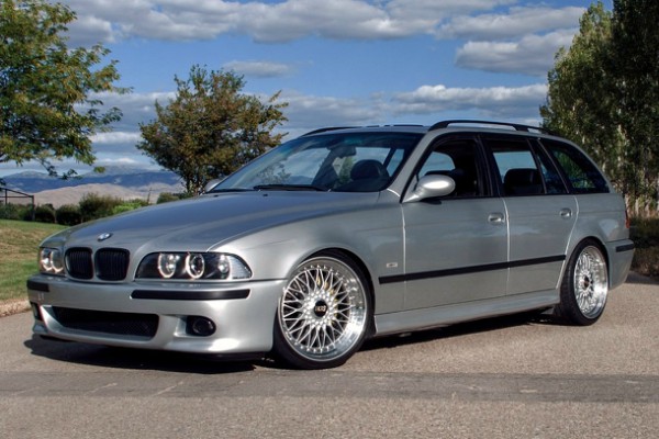 e39-bmw-540i-touring-sa-manualnim-menjacem