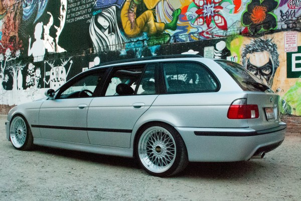 e39-bmw-540i-touring-sa-manualnim-menjacem