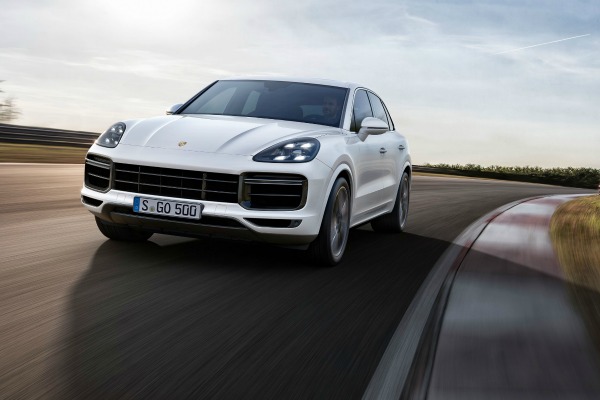 porsche-cayenne-turbo-predstavlja-911-u-terenskom-izdanju