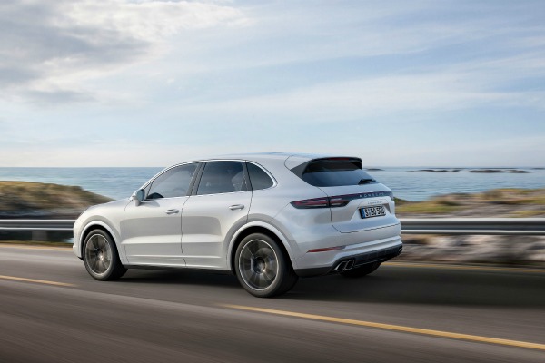 porsche-cayenne-turbo-predstavlja-911-u-terenskom-izdanju