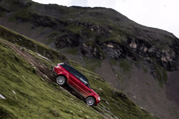 range-rover-sport-na-alpskom-treningu-