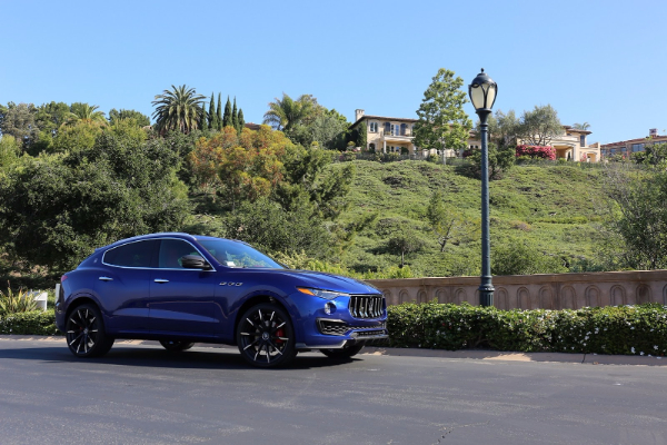 maserati-levante-sa-karbonskim-elementima