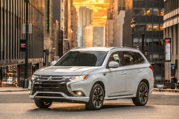 najnoviji-mitsubishi-outlander-predstavlja-sve-sto-smo-ocekivali