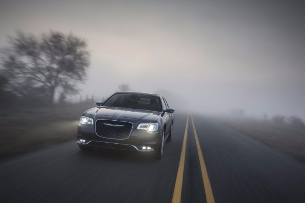 chrysler-300-dobija-novi-izgled-