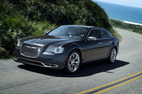 chrysler-300-dobija-novi-izgled-