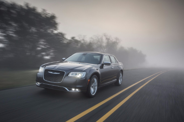 Chrysler 300 dobija novi izgled 