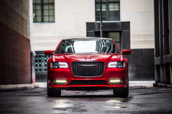 Chrysler 300 dobija novi izgled 