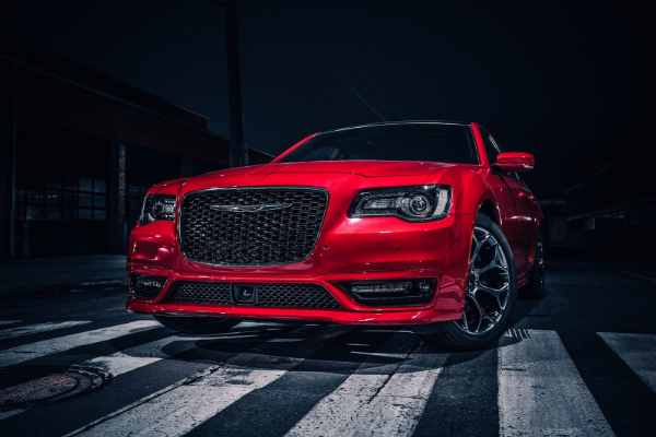 chrysler-300-dobija-novi-izgled-