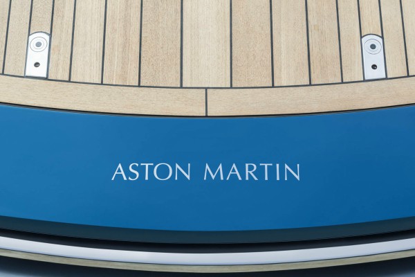 aston-martin-quintessence-am37s-stize-u-monako-sa-1040-ks