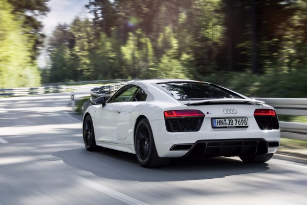 ogranicena-linija-audi-r8-v10-rws-superautomobila-