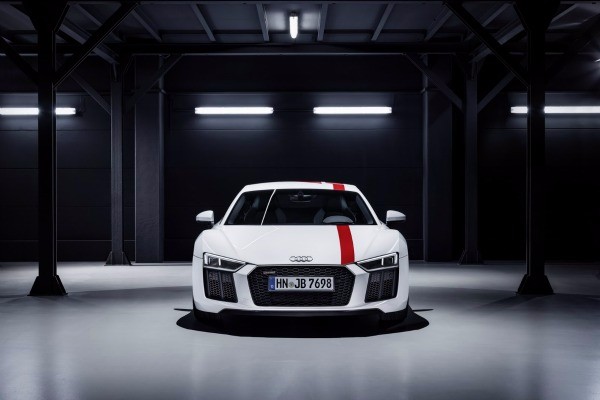 ogranicena-linija-audi-r8-v10-rws-superautomobila-