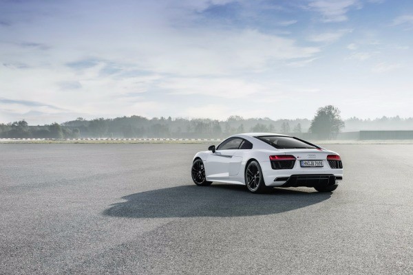 ogranicena-linija-audi-r8-v10-rws-superautomobila-