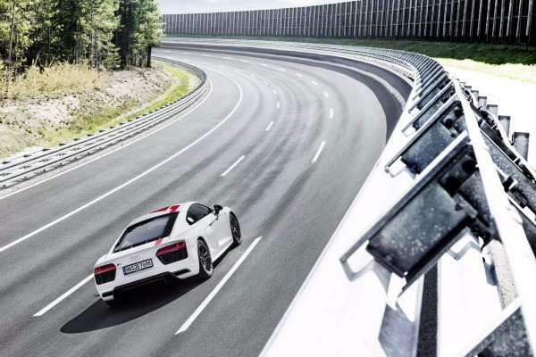 ogranicena-linija-audi-r8-v10-rws-superautomobila-