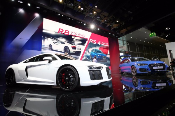 ogranicena-linija-audi-r8-v10-rws-superautomobila-