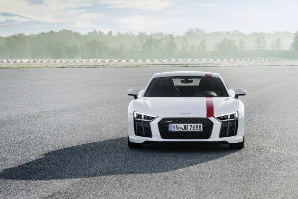 ogranicena-linija-audi-r8-v10-rws-superautomobila-