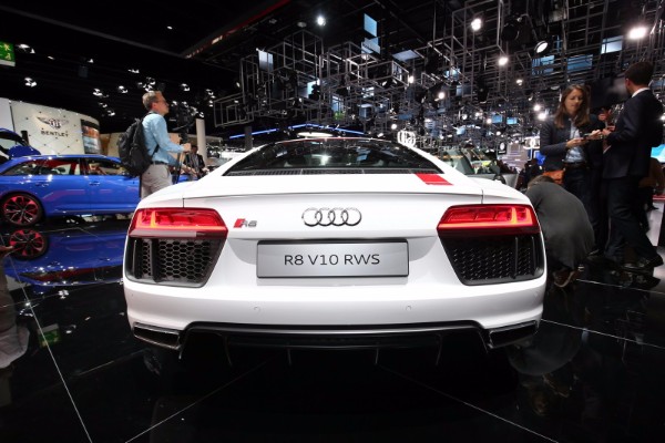 ogranicena-linija-audi-r8-v10-rws-superautomobila-