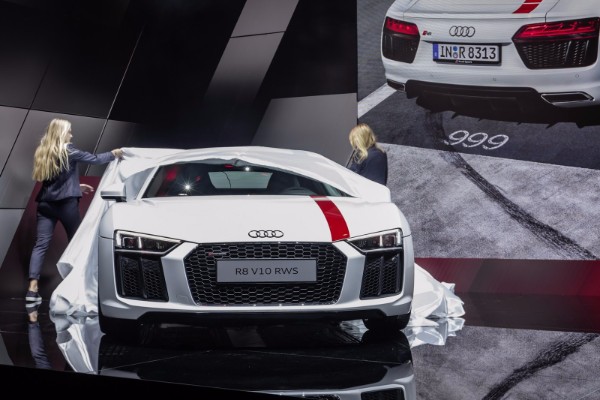 ogranicena-linija-audi-r8-v10-rws-superautomobila-