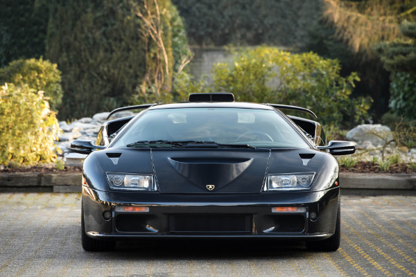 Polovni Automobili Lamborghini Diablo  : On The 1999 Geneva Auto Show, Automobili Lamborghini Spa Unveiled Their Latest Creation, The Lamborghini Diablo Gt, A Limited Production Run Of Only 80 Units Would Be Available In Europe Starting From September 1999.
