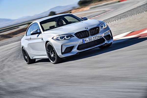 sada-i-zvanicno-bmw-m2-competiton