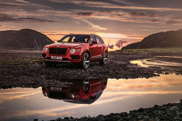 bentayga-v8-predvodi-bentley-kolonu-u-pekingu