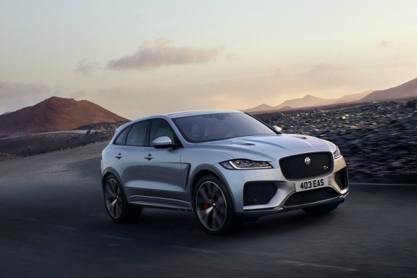 f-pace-svr-sa-550-ks-grmi-jace-od-vulkana