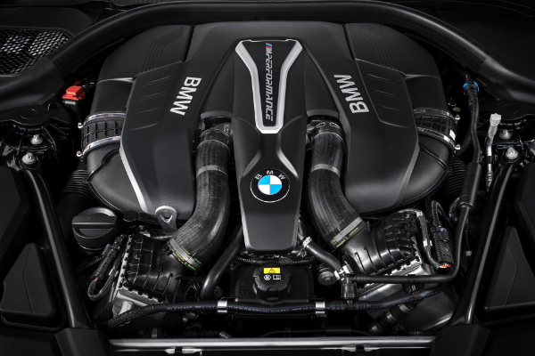 bmw-m550i-dobija-pojacanje-u-vidu-motora-iz-m850i-linije