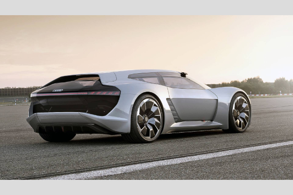 audi-pb18-e-tron-koncept-predstavlja-vozacki-model-buducnosti