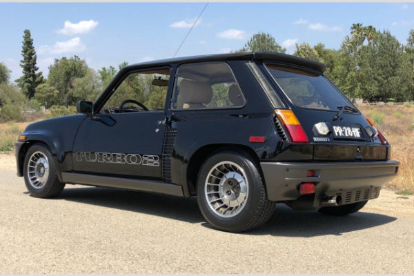 1985 Renault R5 Turbo 2 Evo predstavlja pravi francuski klasik