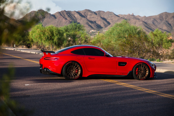 ljuta-zver-mercedes-amg-gt-s-sa-613-ks-