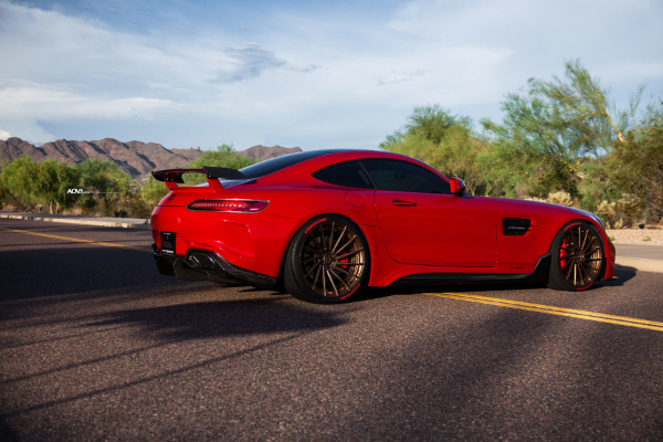 ljuta-zver-mercedes-amg-gt-s-sa-613-ks-