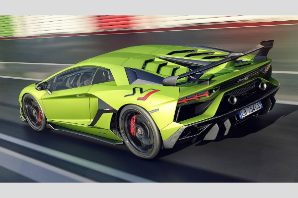 lamborghini-aventador-svj-stize-direktno-iz-dubina-pakla