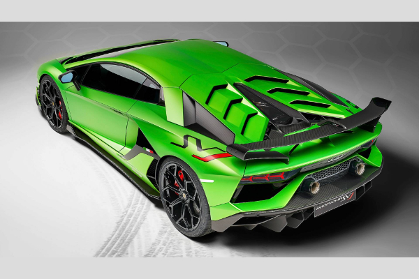 lamborghini-aventador-svj-stize-direktno-iz-dubina-pakla