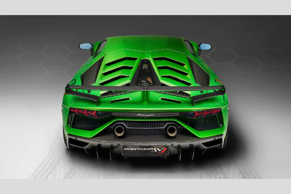 lamborghini-aventador-svj-stize-direktno-iz-dubina-pakla