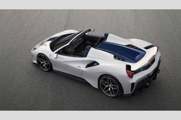 neocekivana-premijera-ferrari-488-pista-spider-modela