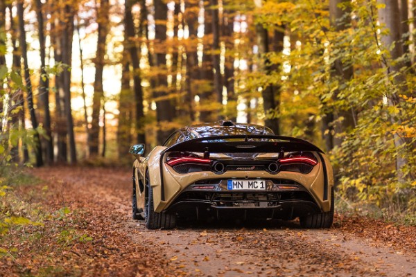 novitec-rodjendanski-poklon-mclaren-720s-modelu