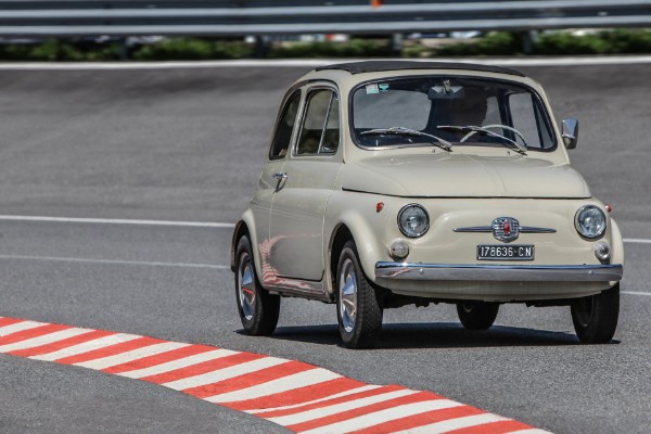 originalni-fiat-500-bice-predstavljen-u-muzeju-umetnosti