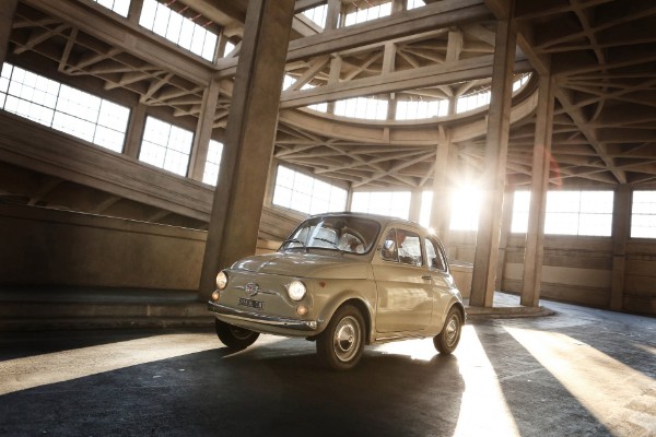 originalni-fiat-500-bice-predstavljen-u-muzeju-umetnosti