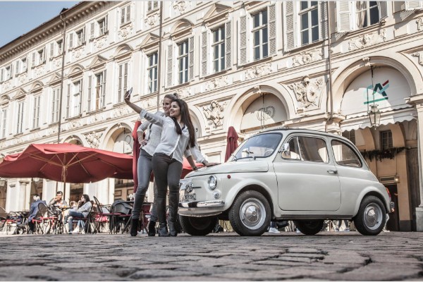 originalni-fiat-500-bice-predstavljen-u-muzeju-umetnosti