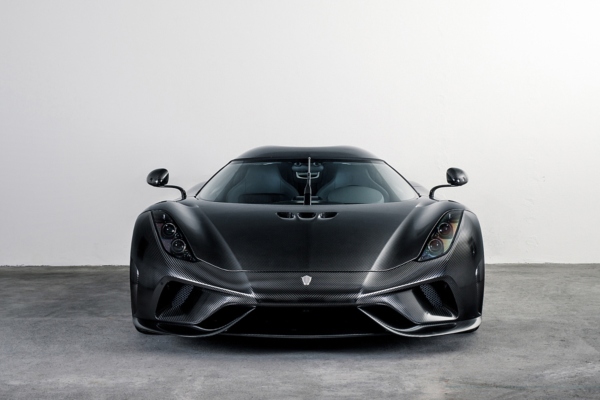 koenigsegg-predstavlja-naked-carbon-regera