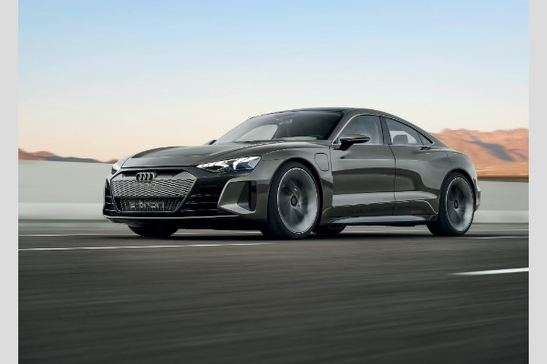 audi-e-tron-gt-predstavlja-super-sedan-za-2020-godinu