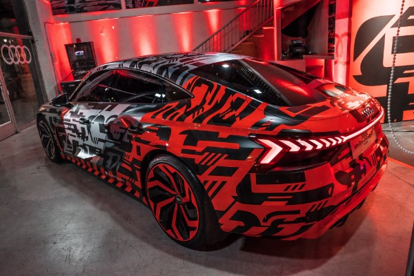 audi-e-tron-gt-predstavlja-super-sedan-za-2020-godinu