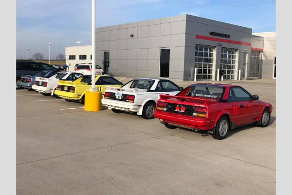 kolekcionar-zamenio-5-toyota-mr2-za-jednu-mazdu-mx5