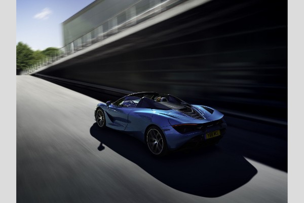 2019-mclaren-720s-spider-kombinuje-tvrdi-sklopivi-krov-sa-710-ks